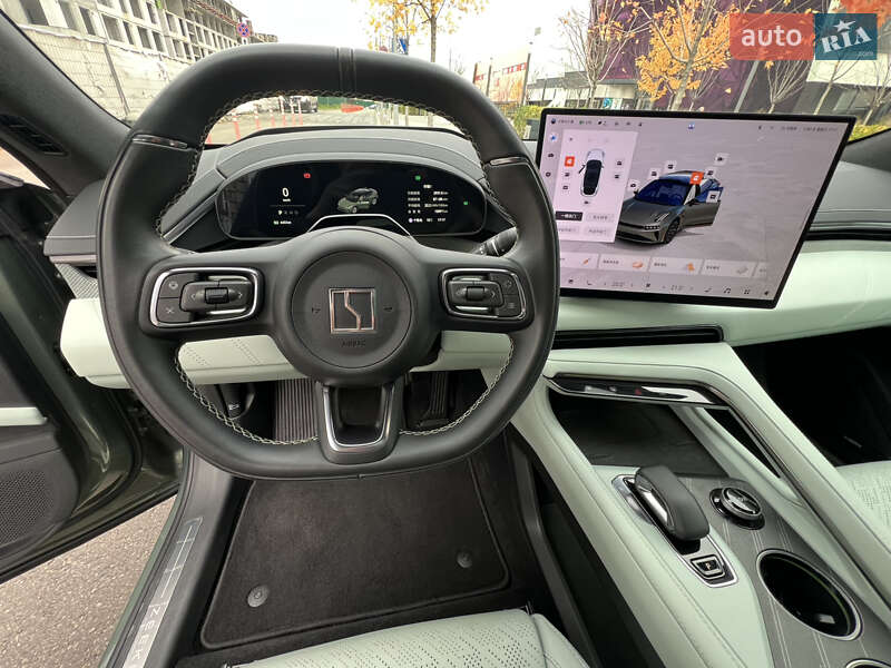 Позашляховик / Кросовер Zeekr 001 2024 в Києві