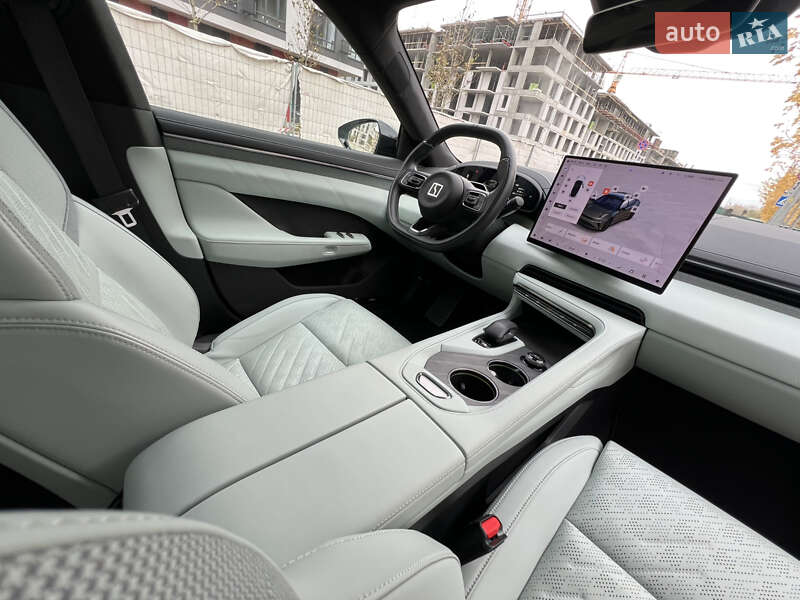 Позашляховик / Кросовер Zeekr 001 2024 в Києві