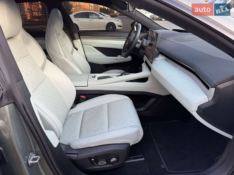 Внедорожник / Кроссовер Zeekr 001 2024 в Киеве