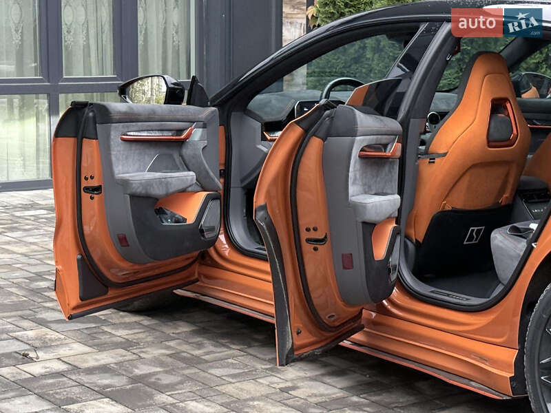 Внедорожник / Кроссовер Zeekr 001 2023 в Черновцах