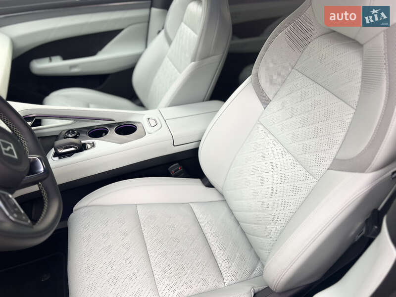 Позашляховик / Кросовер Zeekr 001 2024 в Луцьку фото 13 Позашляховик / Кросовер Zeekr 001 2024 в Луцьку