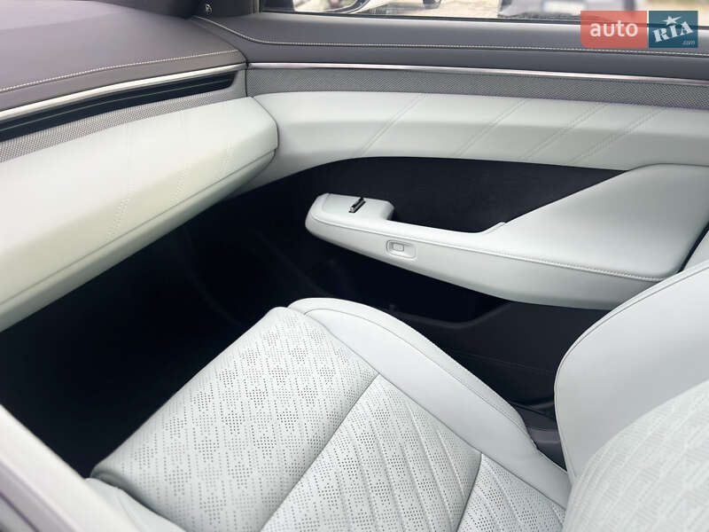 Позашляховик / Кросовер Zeekr 001 2024 в Луцьку фото 16 Позашляховик / Кросовер Zeekr 001 2024 в Луцьку