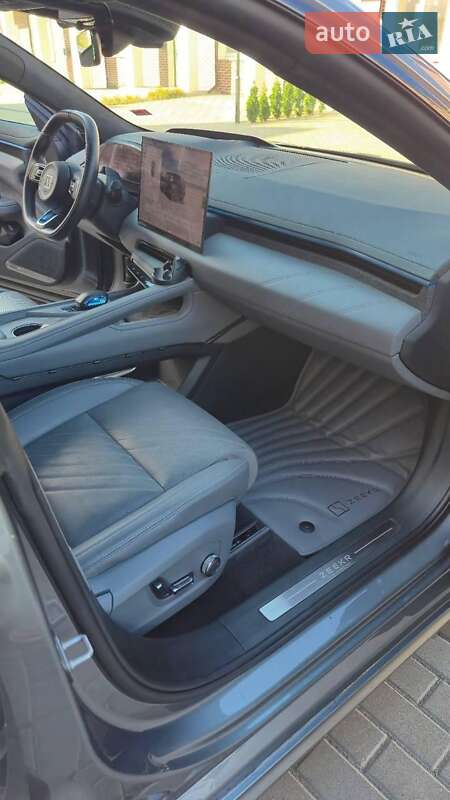 Внедорожник / Кроссовер Zeekr 001 2024 в Черкассах