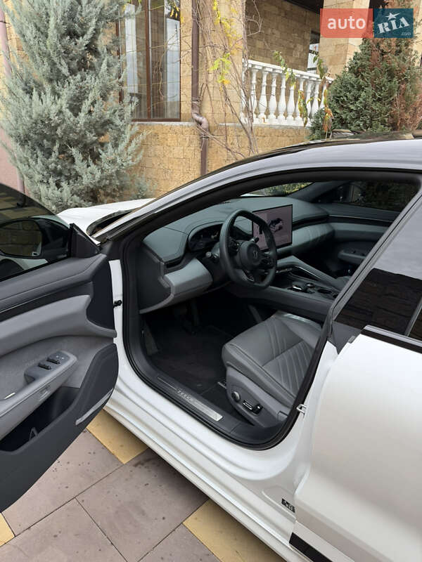 Внедорожник / Кроссовер Zeekr 001 2024 в Николаеве