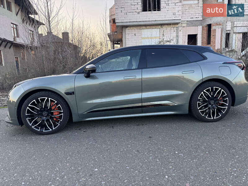 Внедорожник / Кроссовер Zeekr 001 2024 в Киеве