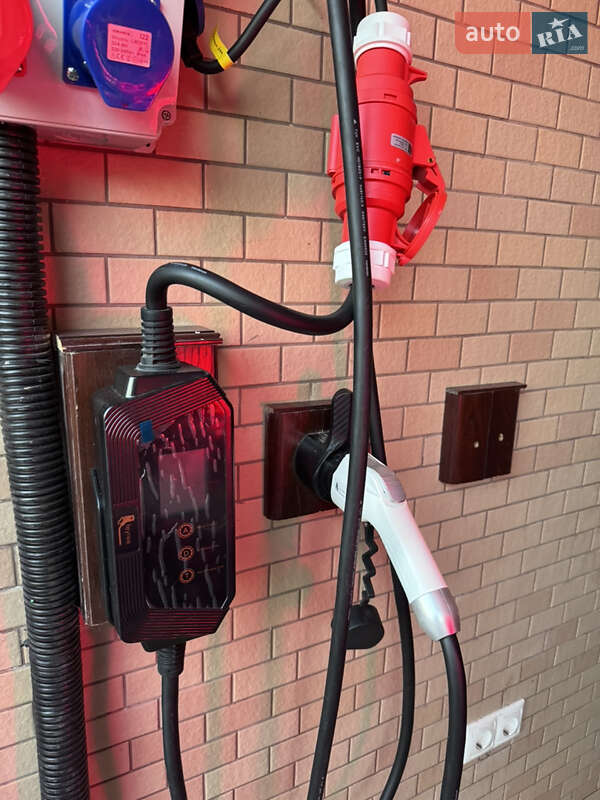 Внедорожник / Кроссовер Zeekr 001 2024 в Киеве