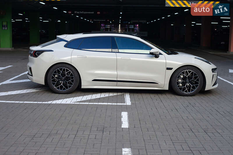 Внедорожник / Кроссовер Zeekr 001 2024 в Киеве