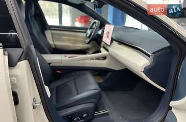 Позашляховик / Кросовер Zeekr 001 2024 в Дніпрі