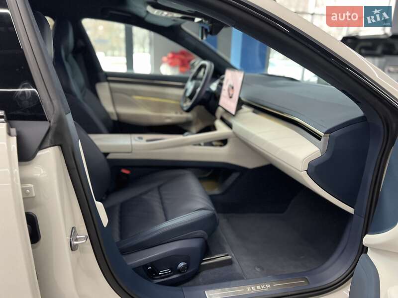 Позашляховик / Кросовер Zeekr 001 2024 в Дніпрі