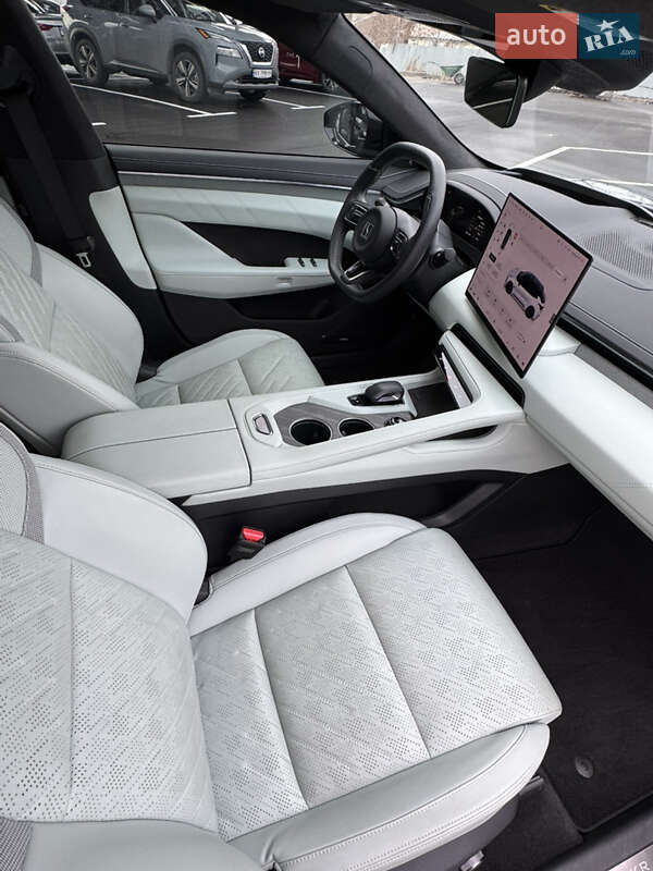 Позашляховик / Кросовер Zeekr 001 2024 в Кривому Розі