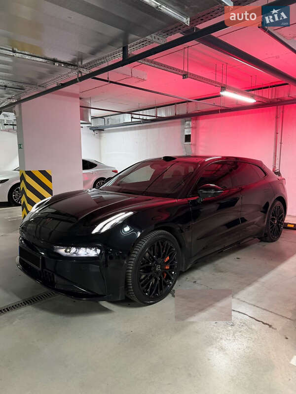 Позашляховик / Кросовер Zeekr 001 2024 в Києві