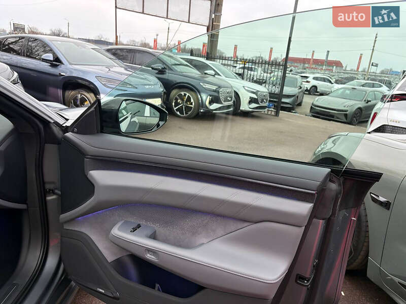 Внедорожник / Кроссовер Zeekr 001 2025 в Киеве