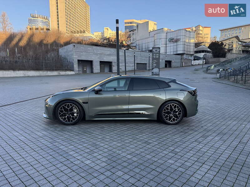 Позашляховик / Кросовер Zeekr 001 2024 в Києві