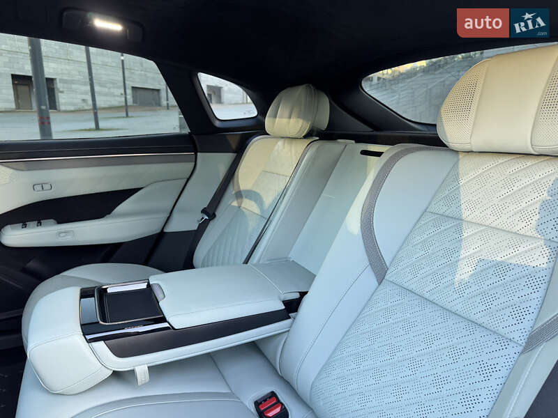 Позашляховик / Кросовер Zeekr 001 2024 в Києві