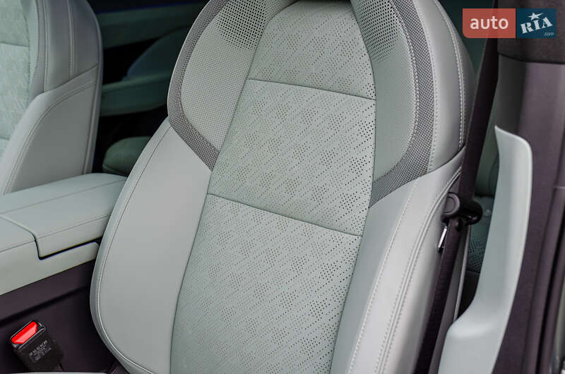 Внедорожник / Кроссовер Zeekr 001 2024 в Киеве