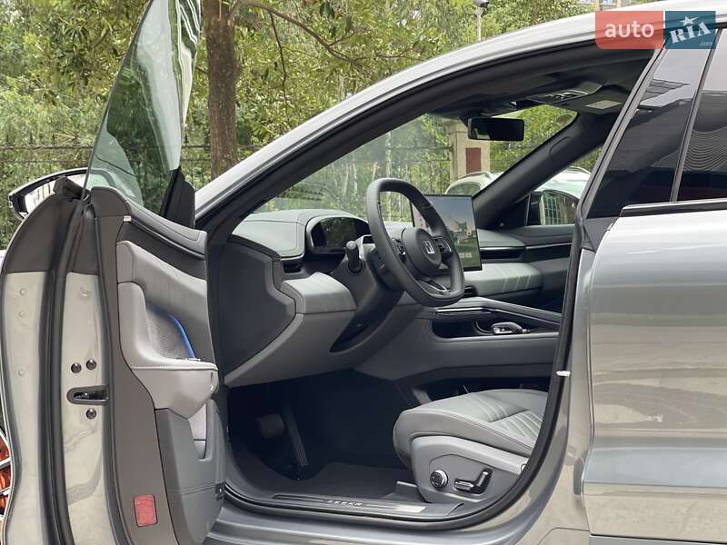 Внедорожник / Кроссовер Zeekr 001 2025 в Одессе