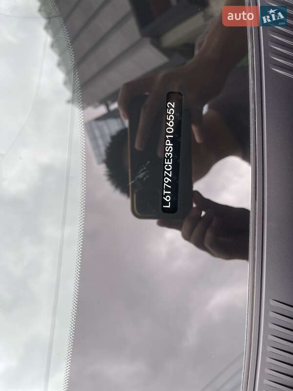 Внедорожник / Кроссовер Zeekr 001 2025 в Одессе