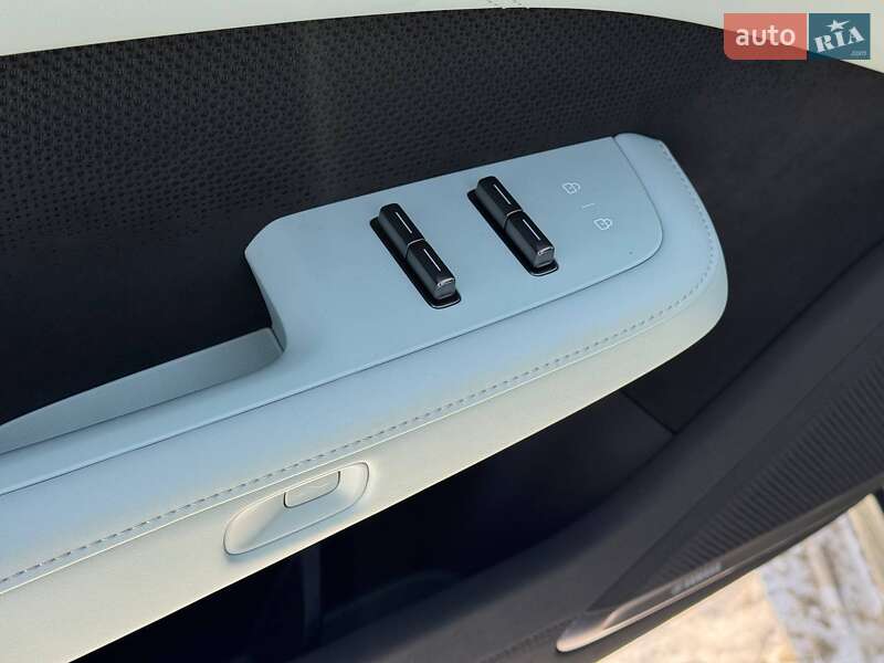 Внедорожник / Кроссовер Zeekr 001 2024 в Каменец-Подольском