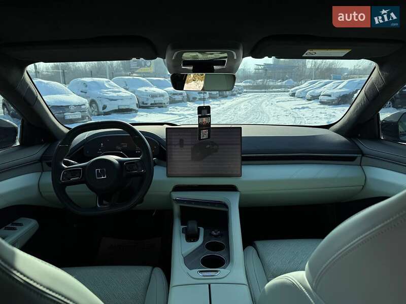 Внедорожник / Кроссовер Zeekr 001 2024 в Каменец-Подольском