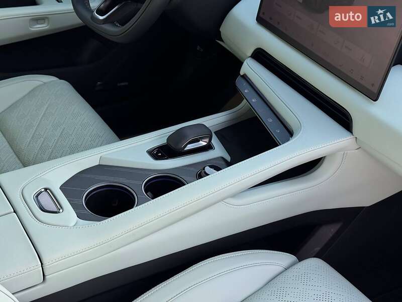 Внедорожник / Кроссовер Zeekr 001 2024 в Каменец-Подольском