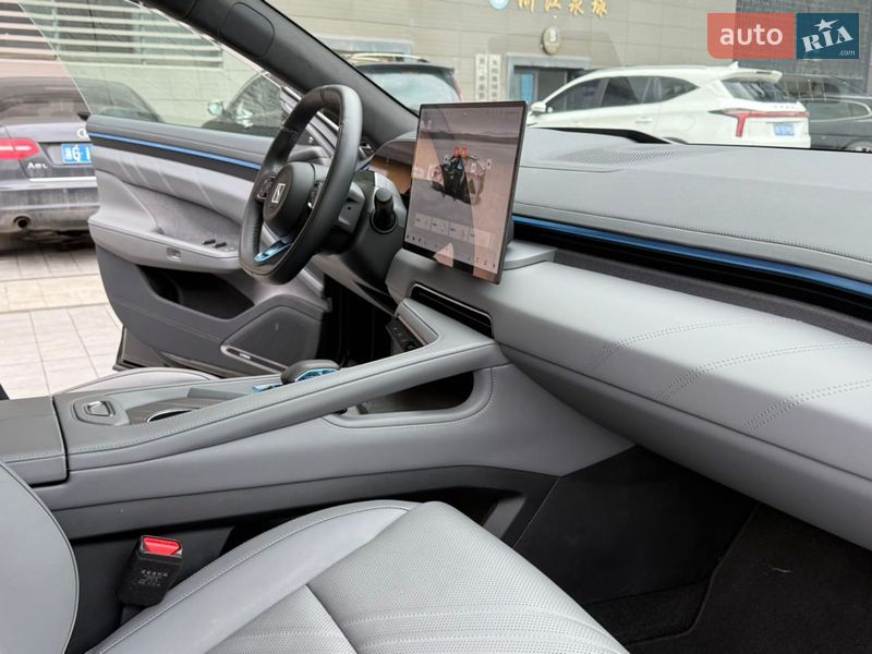 Внедорожник / Кроссовер Zeekr 001 2025 в Киеве