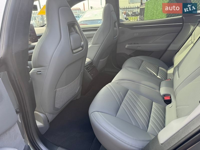 Внедорожник / Кроссовер Zeekr 001 2025 в Киеве