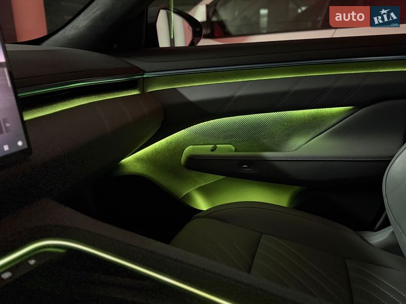 Позашляховик / Кросовер Zeekr 001 2024 в Києві