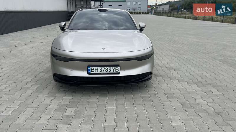 Седан Zeekr 007 2024 в Мукачевому