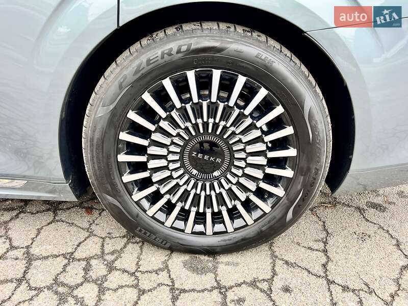 Мінівен Zeekr 009 2024 в Києві