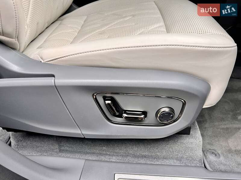 Мінівен Zeekr 009 2024 в Києві