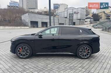 Позашляховик / Кросовер Zeekr 7X 2025 в 