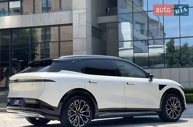 Позашляховик / Кросовер Zeekr 7X 2024 в 