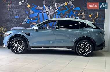 Позашляховик / Кросовер Zeekr 7X 2025 в 