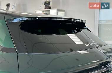 Позашляховик / Кросовер Zeekr 7X 2025 в 