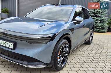 Позашляховик / Кросовер Zeekr 7X 2025 в 