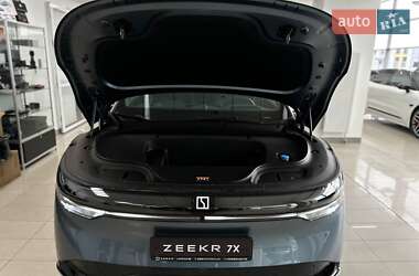 Внедорожник / Кроссовер Zeekr 7X 2025 в 