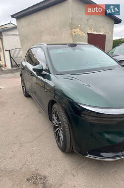 Внедорожник / Кроссовер Zeekr 7X 2024 в 