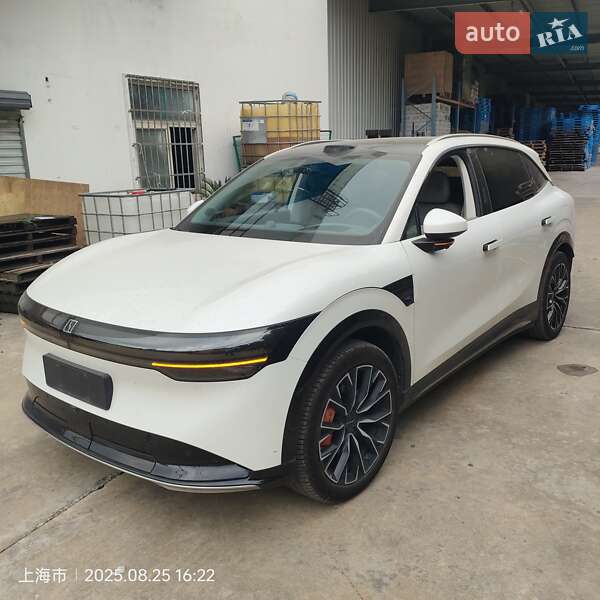 Внедорожник / Кроссовер Zeekr 7X 2024 в 