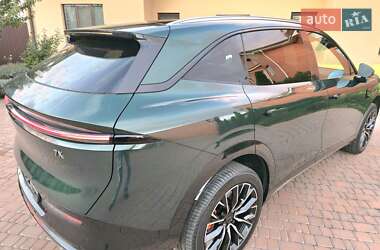 Внедорожник / Кроссовер Zeekr 7X 2025 в 