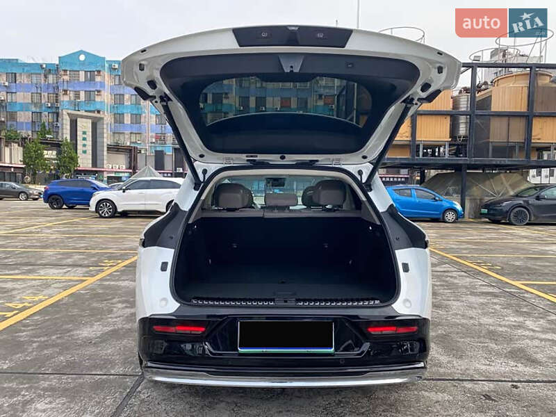 Позашляховик / Кросовер Zeekr 7X 2024 в Києві