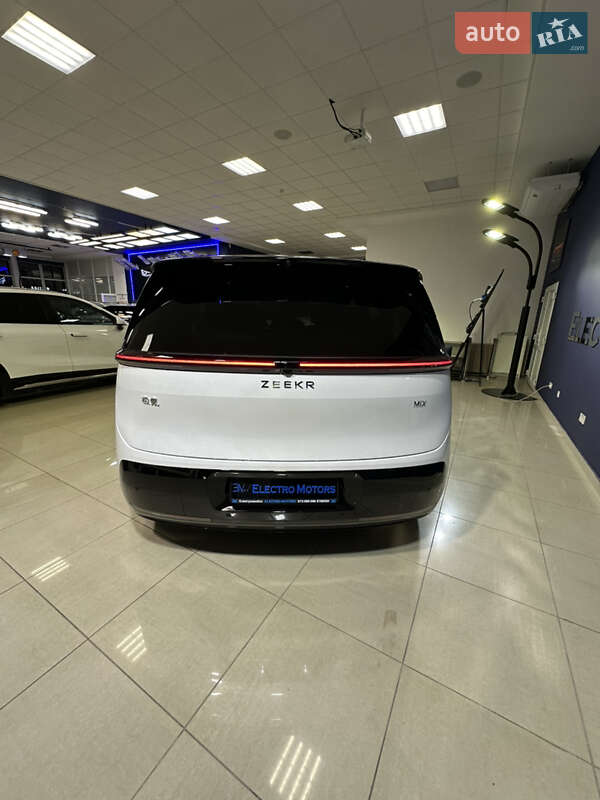 Минивэн Zeekr Mix 2024 в Кропивницком