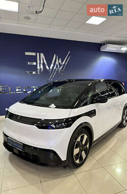 Минивэн Zeekr Mix 2024 в 