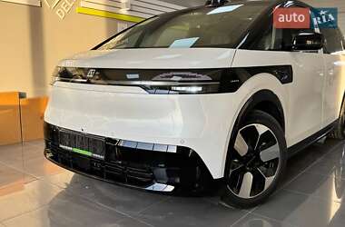 Минивэн Zeekr Mix 2025 в 