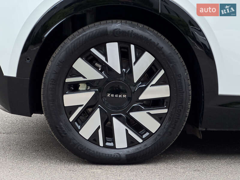 Мінівен Zeekr Mix 2025 в Києві