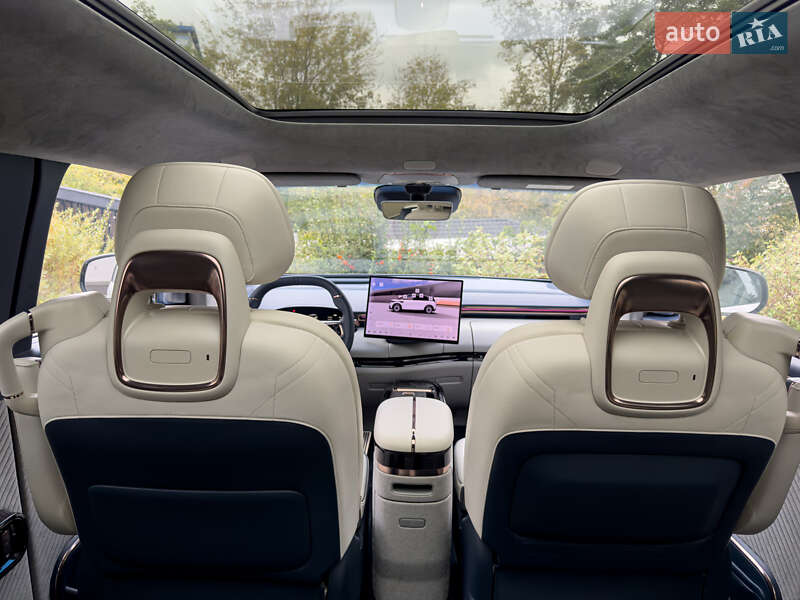 Мінівен Zeekr Mix 2025 в Києві