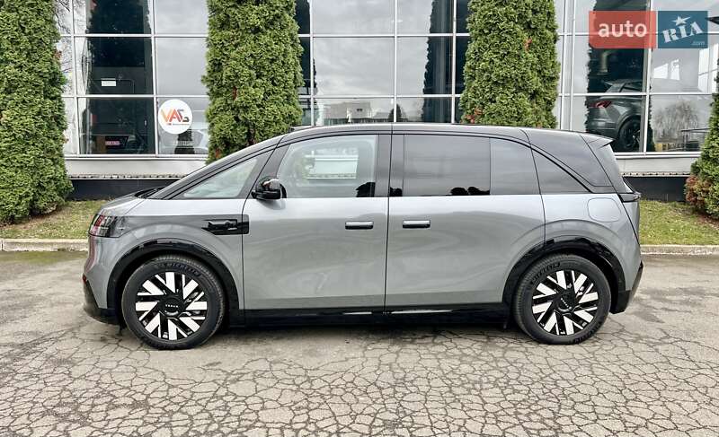 Мінівен Zeekr Mix 2024 в Києві