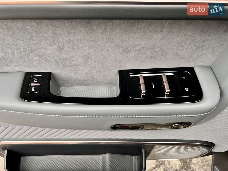 Мінівен Zeekr Mix 2024 в Києві