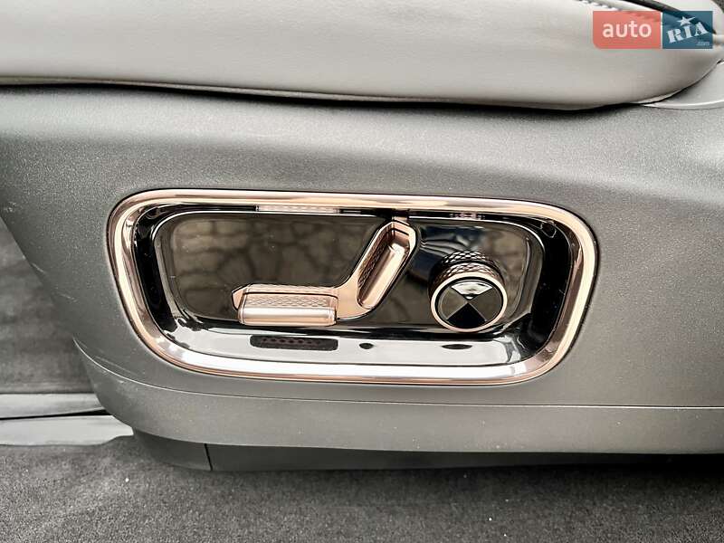 Мінівен Zeekr Mix 2024 в Києві