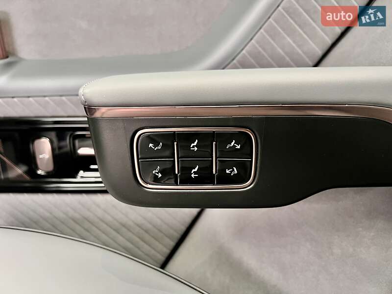 Мінівен Zeekr Mix 2024 в Києві