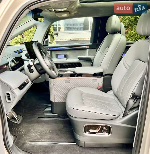 Мінівен Zeekr Mix 2024 в Києві